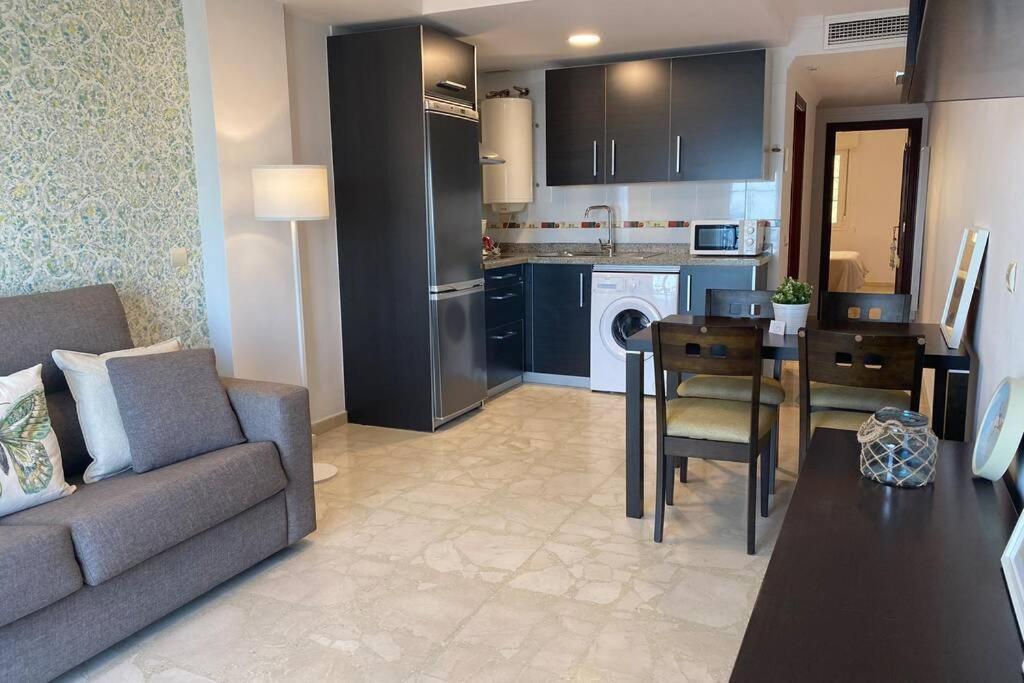 Maravilloso Apartamento En Primera Linea De Playa Con Vistas Al Mar En Caleta De Velez 2 D Esterno foto