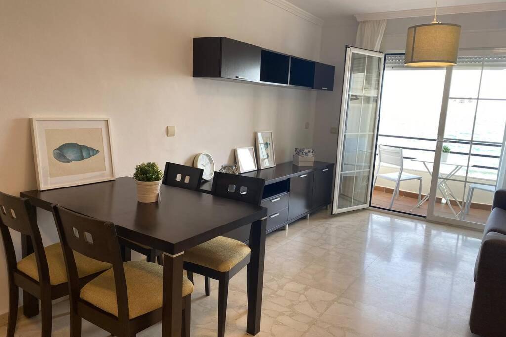 Maravilloso Apartamento En Primera Linea De Playa Con Vistas Al Mar En Caleta De Velez 2 D Esterno foto